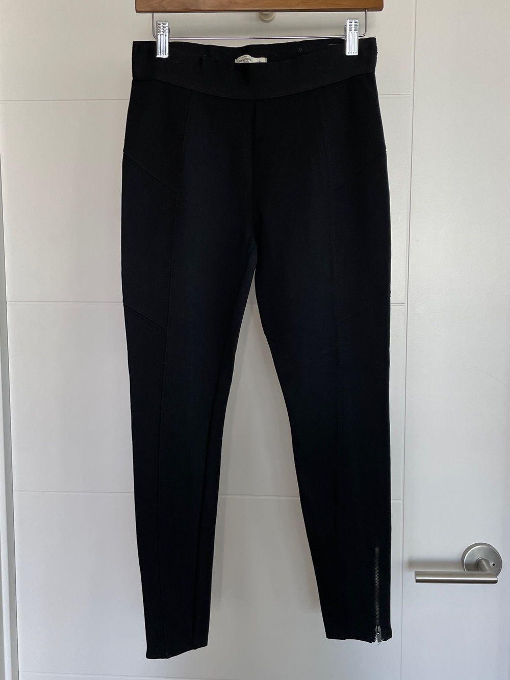 Abercrombie & Fitch Black Ponte Leggings with Ankle Zip Detail